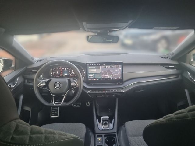 Fahrzeugabbildung SKODA Octavia Combi 2.0 TDI DSG Sportline NAVI AHK W.