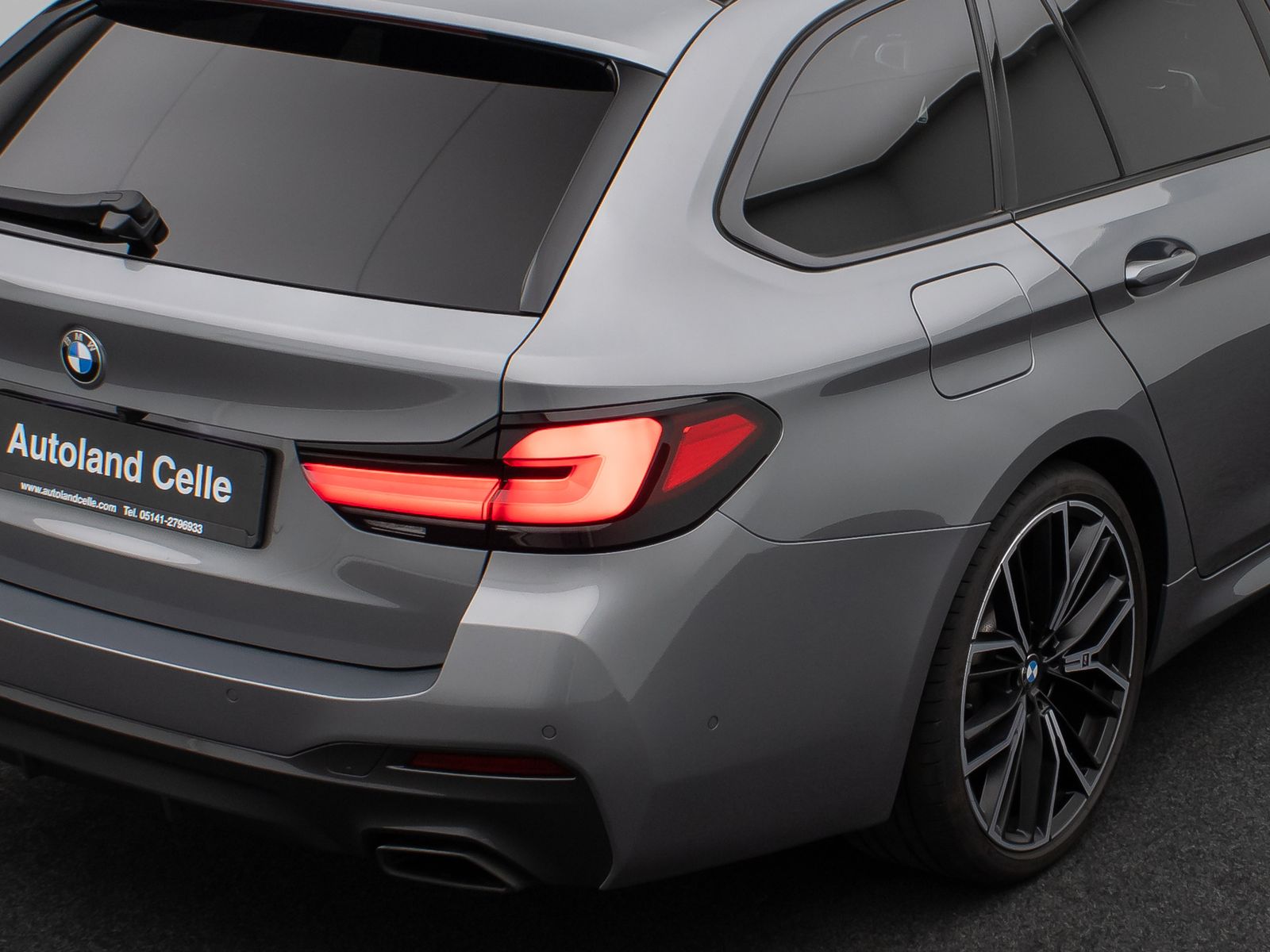 Fahrzeugabbildung BMW 530d M Sport Panorama 360°DAB H/K Komfort 20Zoll