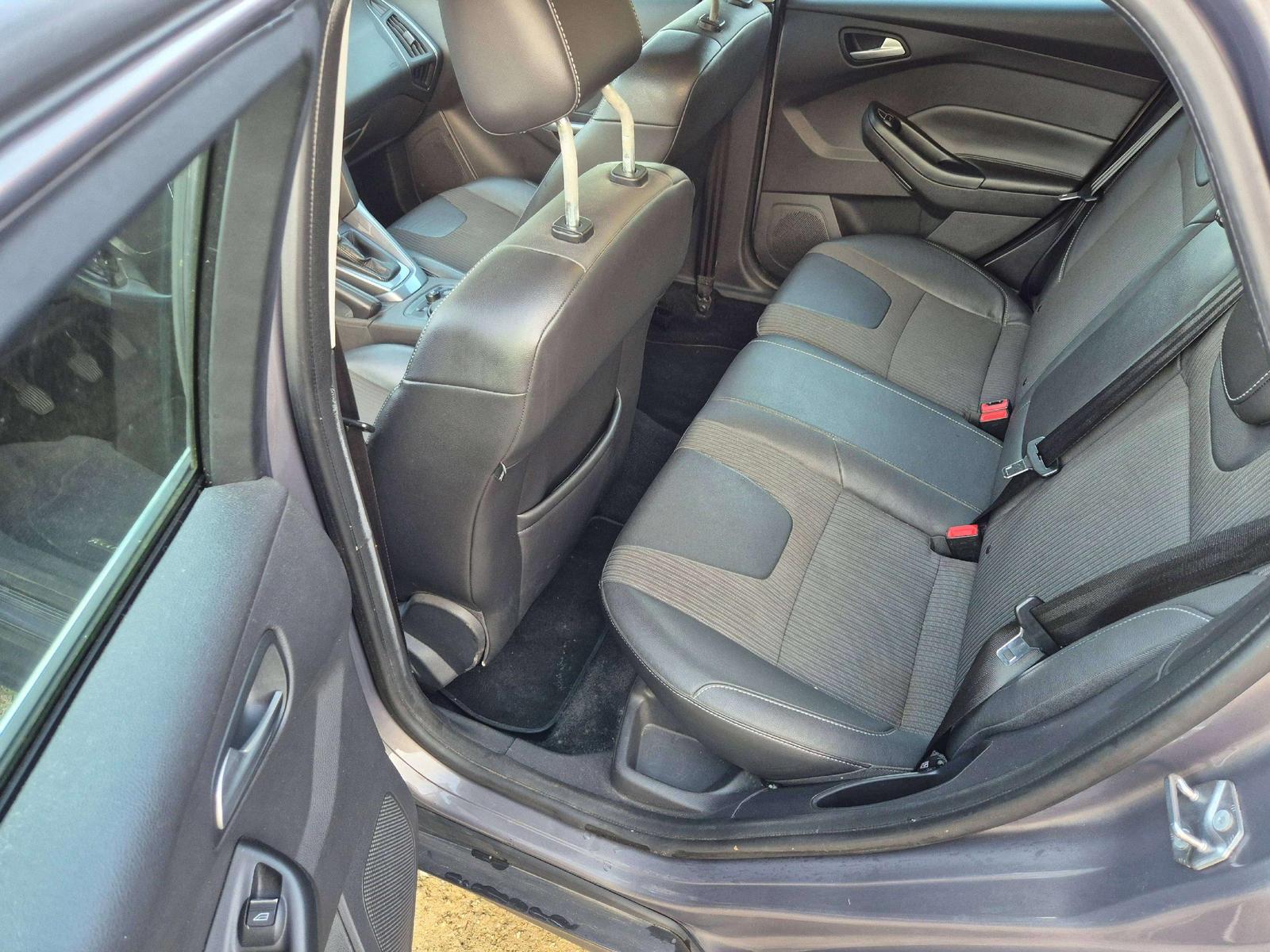 Ford Focus 2013 — photo 6