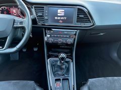 Fahrzeugabbildung Seat Leon ST FR Black Matt Edition 1.5 TSI Navi Pano
