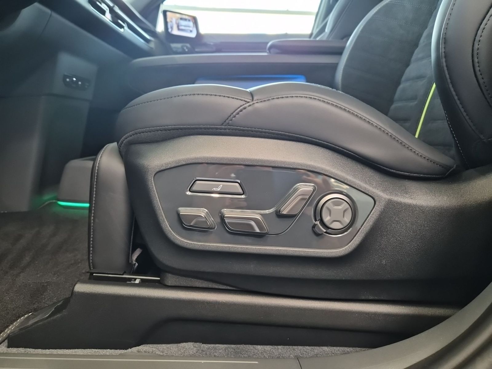 Fahrzeugabbildung Kia EV9 GT 6S RELAX GD DIG-SP