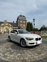 BMW !TÜV NEU! 114i Advantage Paket Sitzheiz. PDC 