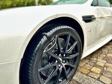 2015 Aston Martin V12 VANTAGE 缩略图 28