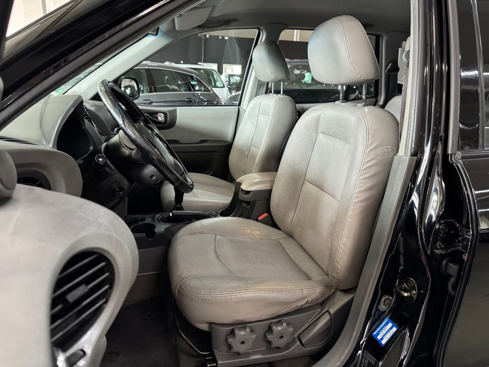 Vehicle image Hyundai SANTA FE 2.4 GLS 2WD LPG GAS ANLAGE LEDER KLIMA