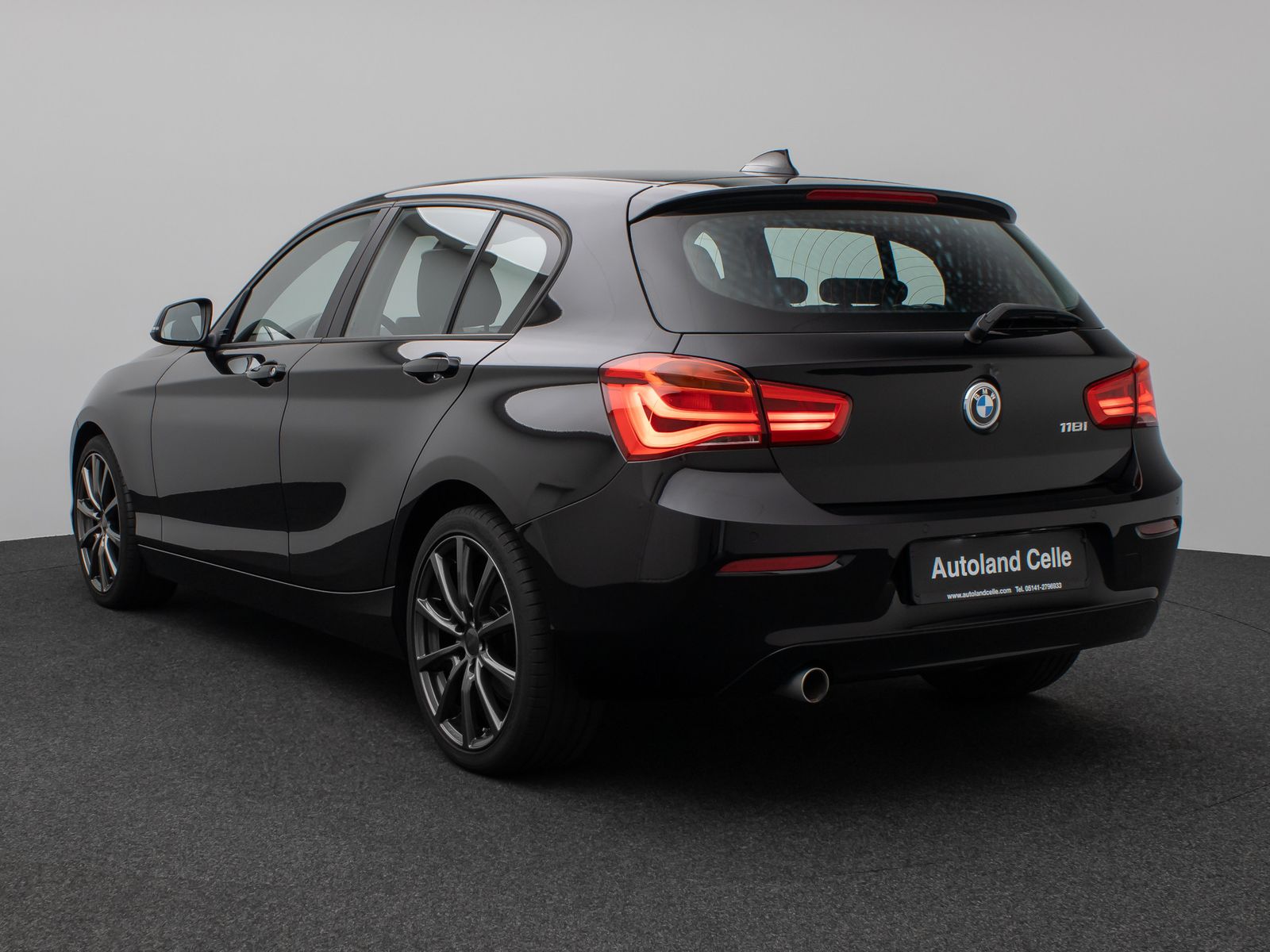 Fahrzeugabbildung BMW 118i  Sitzheizung PDChint Geschwindigkeitsreg