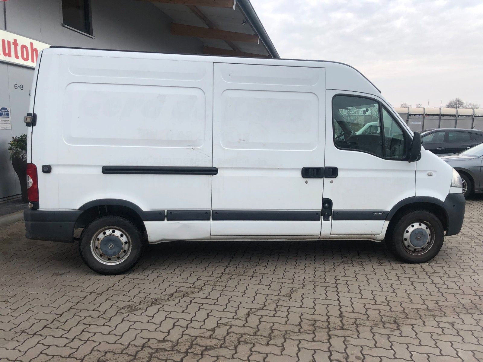 Fahrzeugabbildung Opel Movano Kasten L2H2 HKa 3,5t wenig km