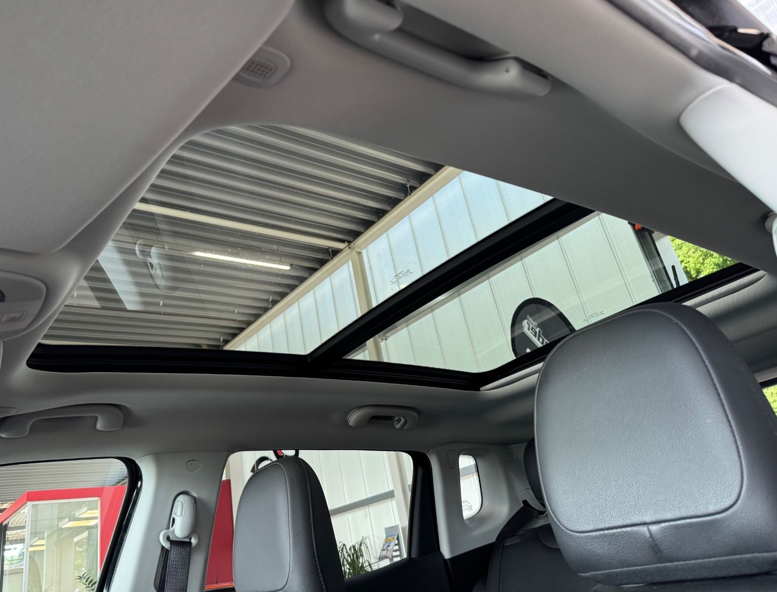 Fahrzeugabbildung Jeep Compass 1.4 T Limited 4WD "AHK GJR Luxus-Paket "