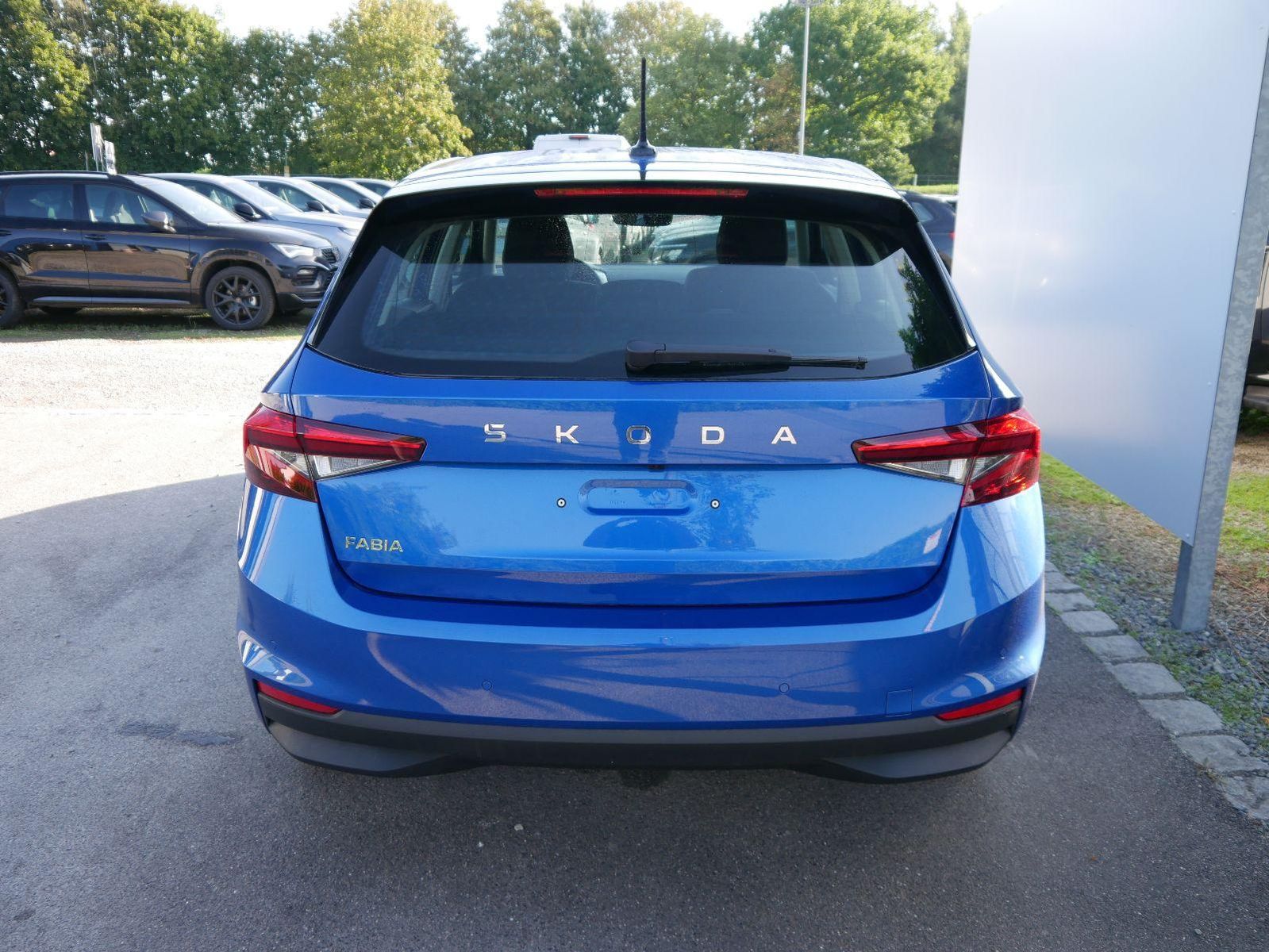 Skoda Fabia 130 Jahre Edition PLUS 1,0 MPI*LED*PDC-KAM imagem 3