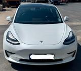 Tesla Model 3 Allradantrieb mit Dualmotor - Tesla aus 2020
