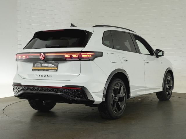 Tiguan R-LINE TDI DSG+AHK+NAVI+SCHIEBEDACH+LED M