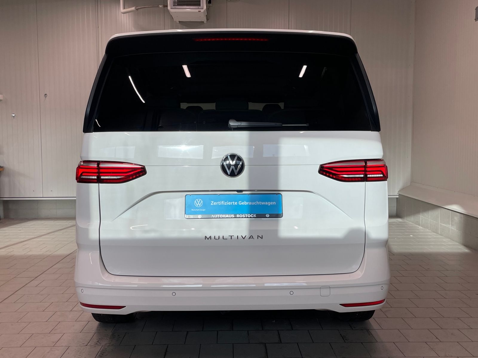 T7 Multivan 2.0 TDI DSG SHZ RFK TEMPOMAT PDC