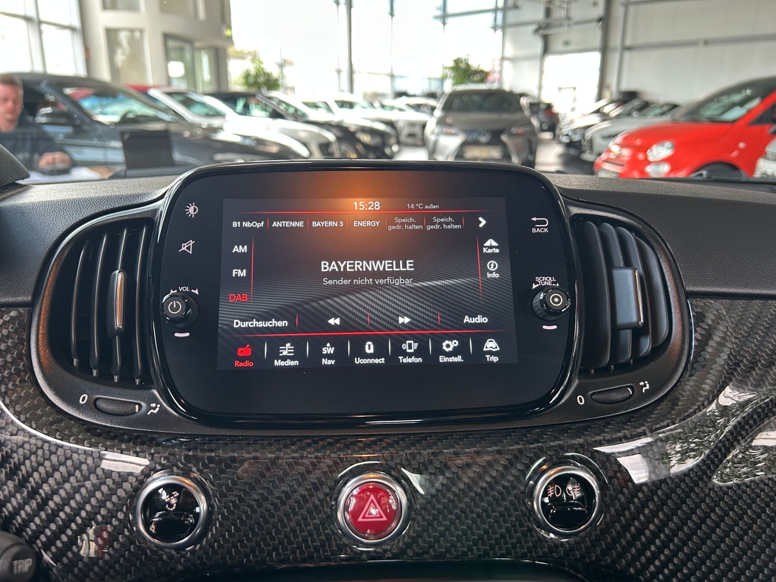 Fahrzeugabbildung Abarth 695C Turismo BEATS NAVI XENON