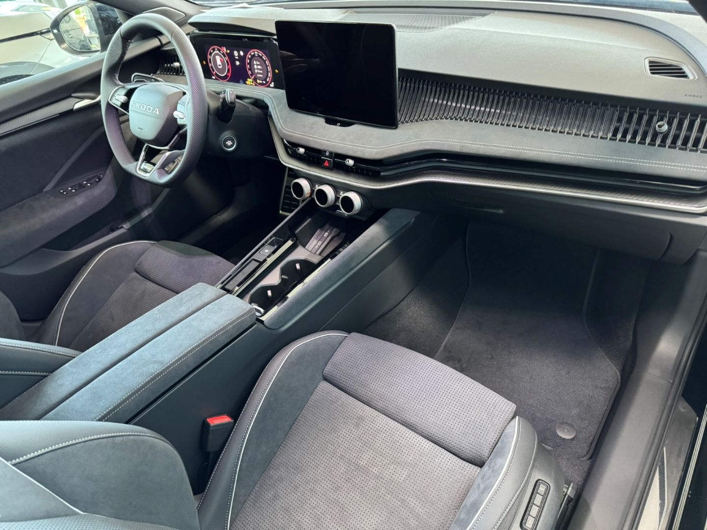 Superb Combi Sportline 2,0TSI *Assist*MTRX*Navi!
