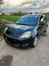 Ford Fiesta 1,3 51 kW Black Magic Black Magic - Ford Fiesta: Magic