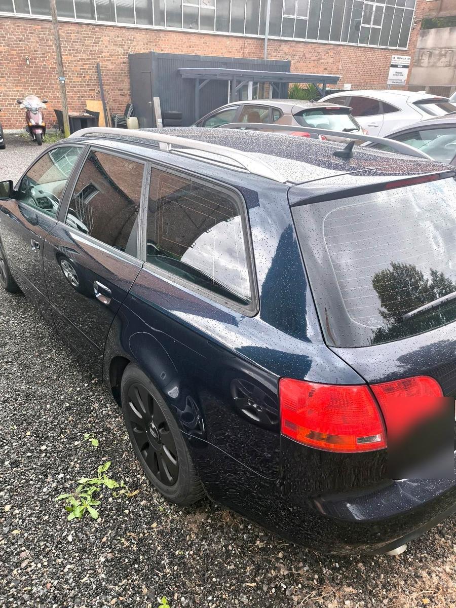 Audi A4 2008 — rear view