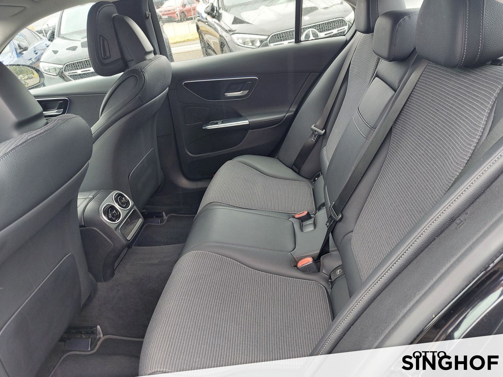 Fahrzeugabbildung Mercedes-Benz C 220 d Avantgarde +AHK+LED+Rü Kam+TOTW+Ambiente