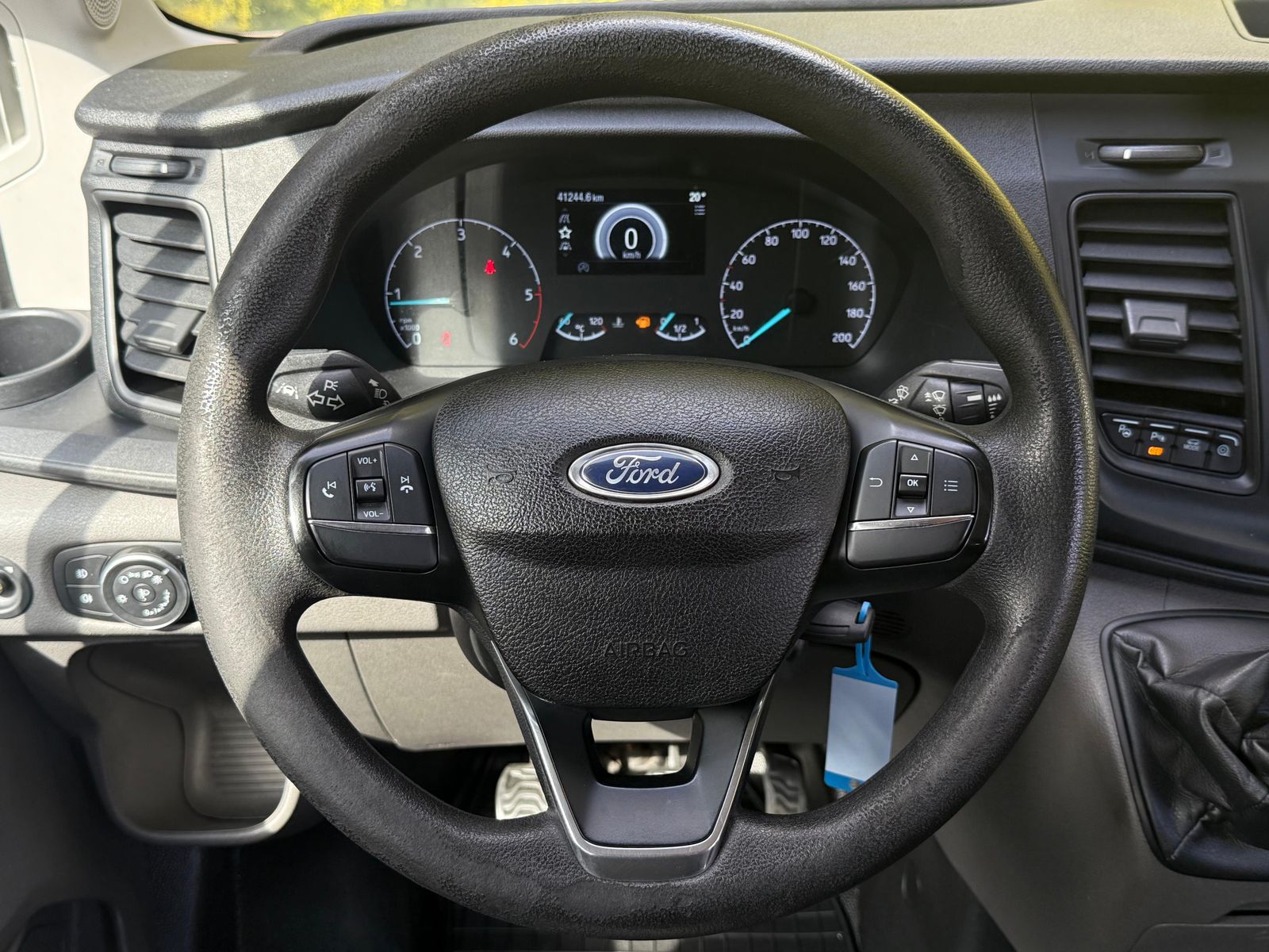 Fahrzeugabbildung Ford Transit 2.0 TDCI DOKA+6SI L3H2 XEN+KLIMA+SHZ+KAM