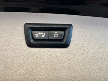 BMW 320 d Touring Sport Line *2. Hand*Klima*AHK*Navi