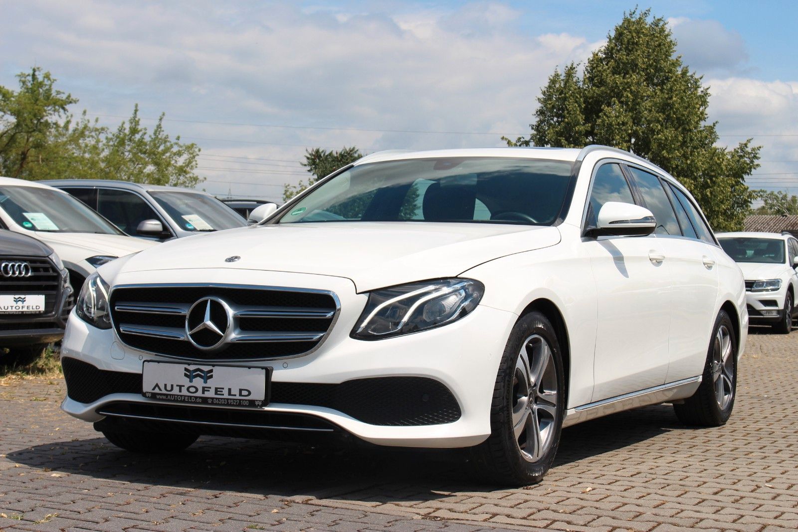 Mercedes-Benz E 200 T/VOLLSHEFT/KLIMA/PDC/RCAM/NAVI/LED