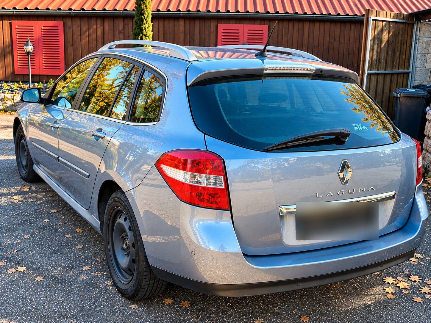 Renault Laguna 2008 — interior