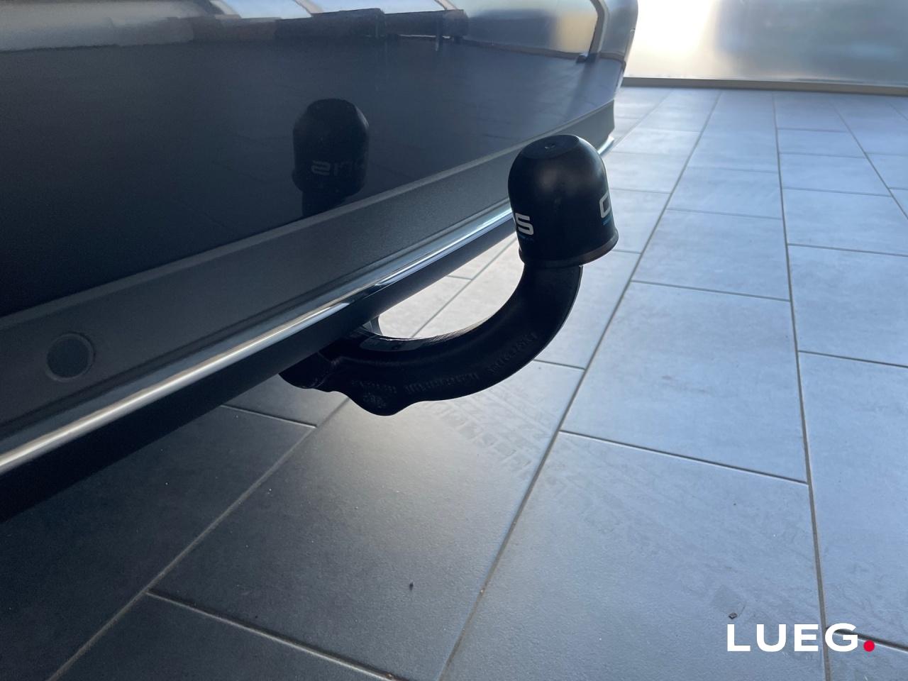Mercedes-Benz C 180 T AVANTGARDE+AHK+RÜCKFK+LED+NAVI+AMBIENTE