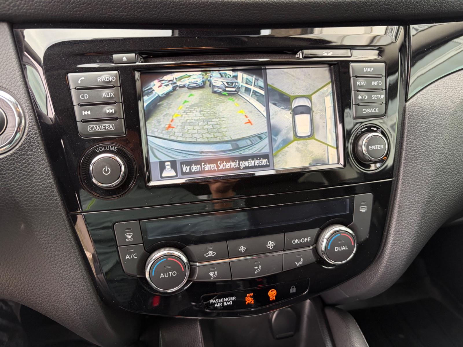 Nissan Qashqai 360° 1.6*PANO*NAVI*LED*360°-CAM*1HAND*LM