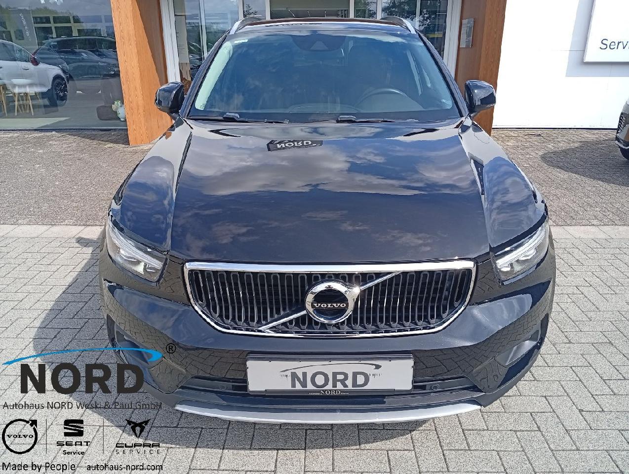 Volvo XC40 Momentum 2WD AHK