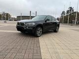 BMW X6  M Packet xDrive50i -V8 Harman Kardon SoftCl - BMW X6 Gebrauchtwagen in Berlin