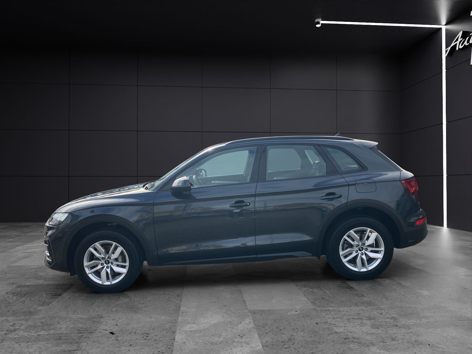 Fahrzeugabbildung Audi Q5 50 TFSI e quattro Matrix AHK RFK ACC SHZ