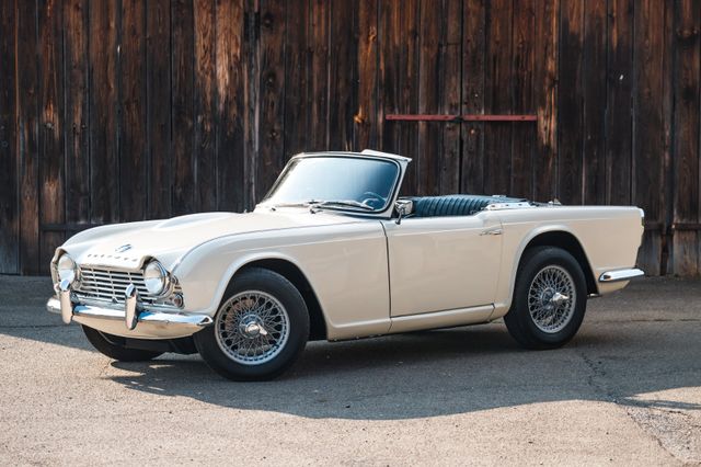 Triumph TR4