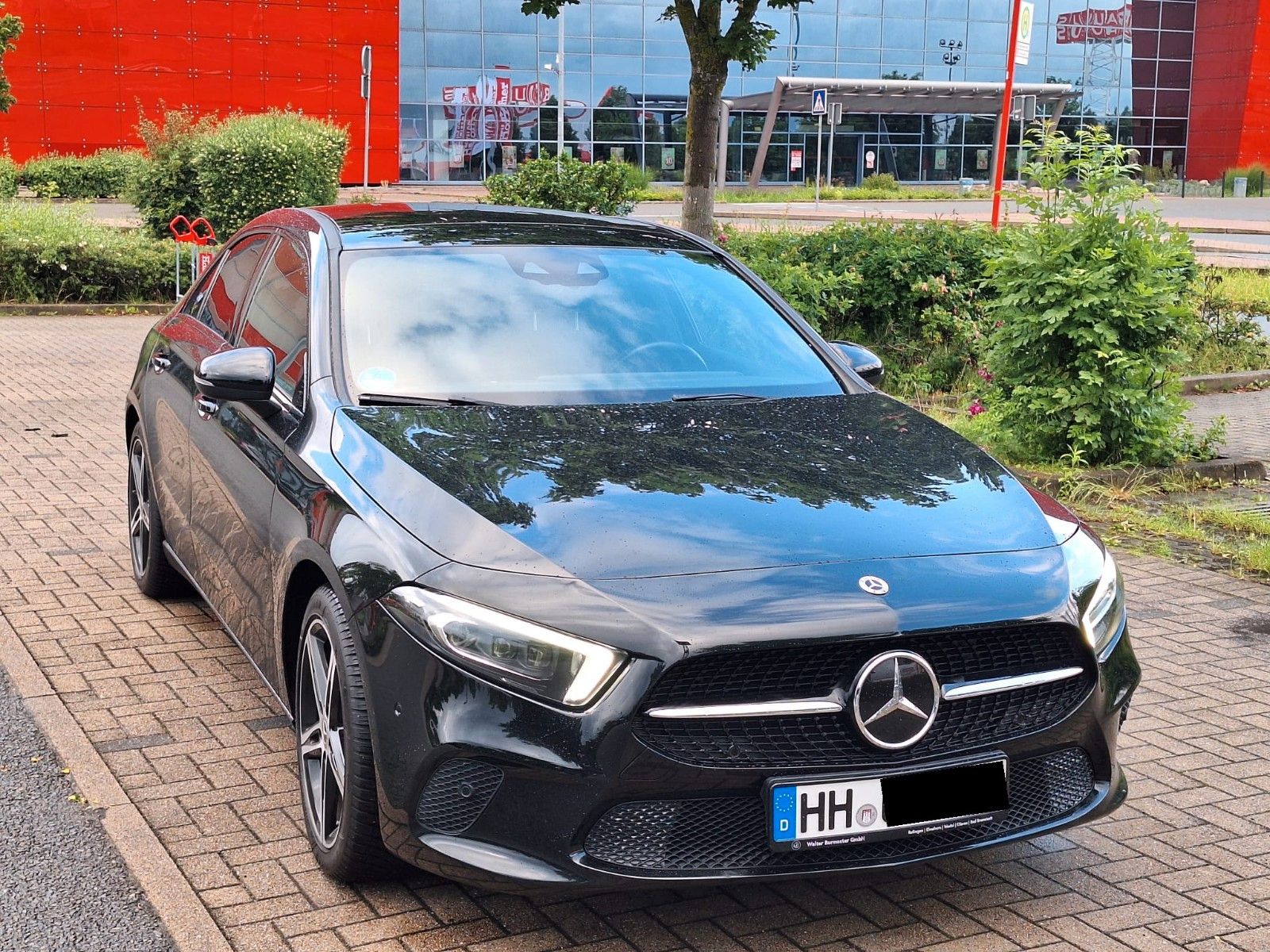MERCEDES-BENZ A 200 - Pano MBUX Multibeam DISTRONIC PARKTRONIC