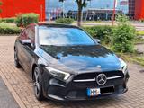Mercedes-Benz A 200 - Pano MBUX Multibeam DISTRONIC PARKTRONIC