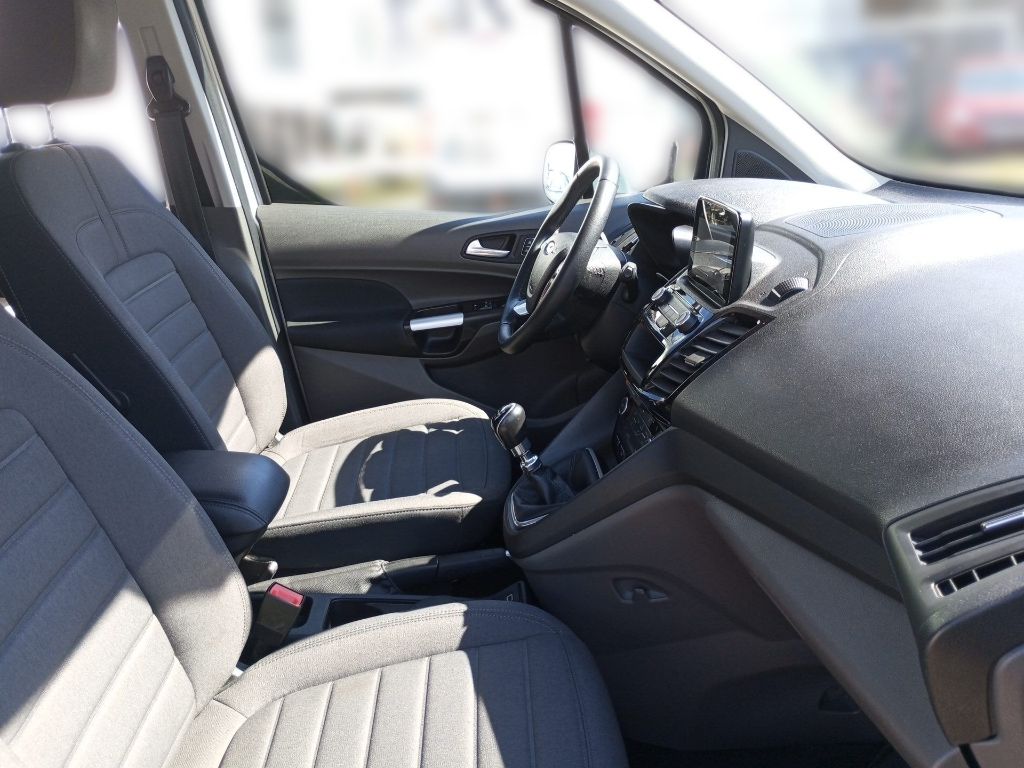 Fahrzeugabbildung Ford Grand Tourneo Connect 1.5 TDCI Titanium 7-Sitzer