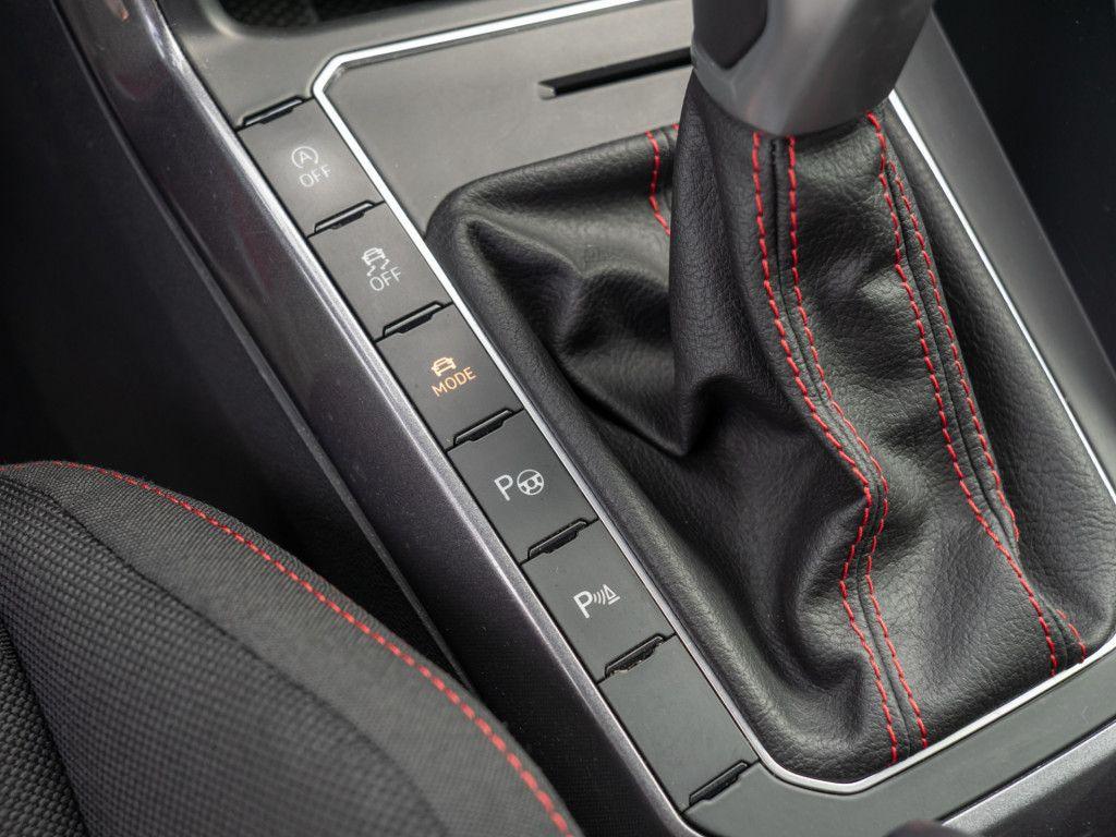 Volkswagen Polo GTI 2.0 TSI DSG Navi P-Dach R-Kam SHZ PDC, миниатюра 16
