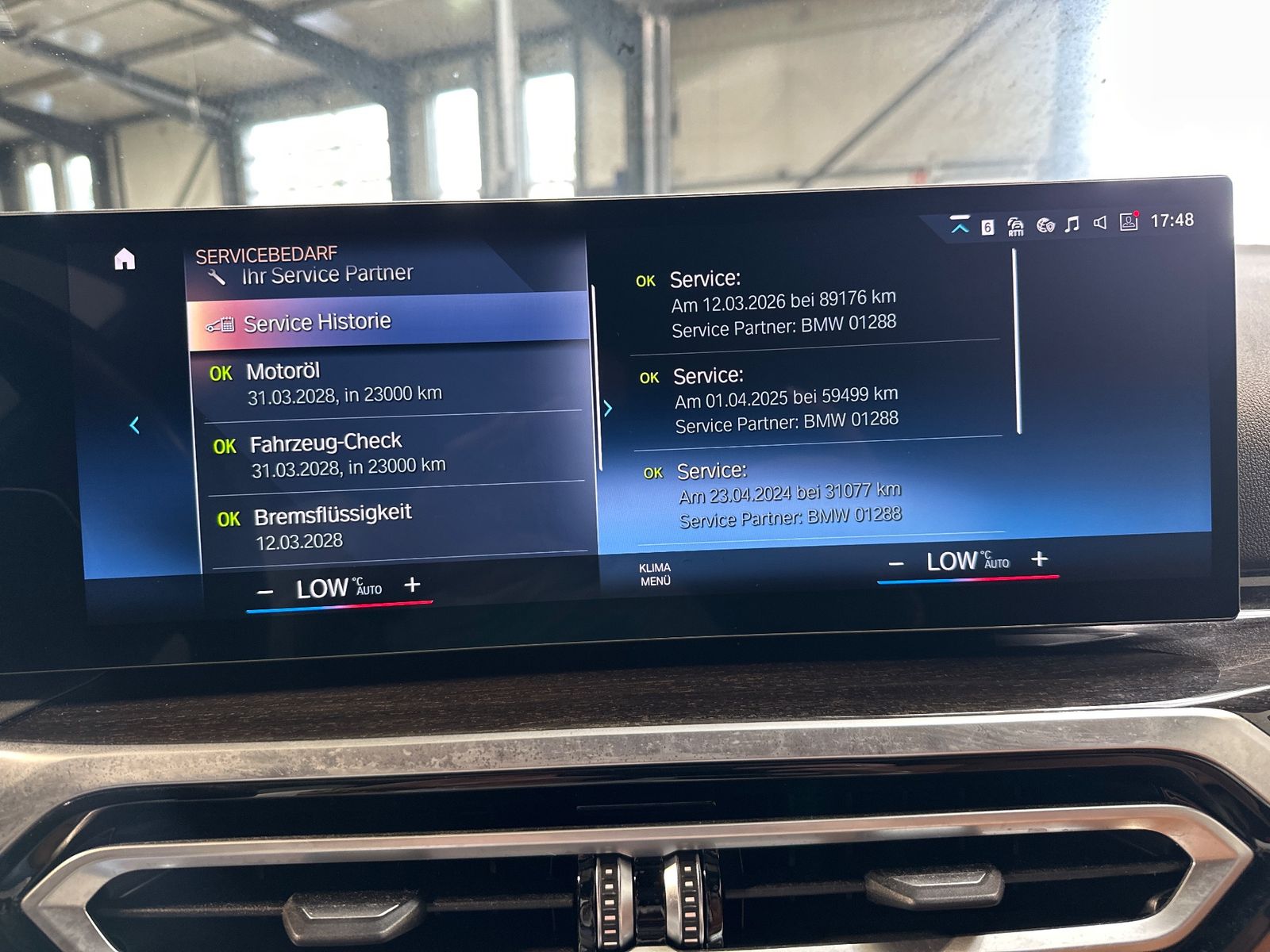 Fahrzeugabbildung BMW M340d Touring xDrive NAV+LED+PANO+AHK+HEAD-UP
