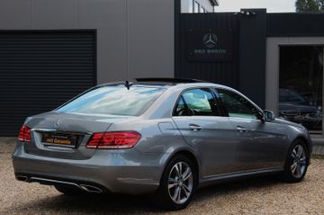 Mercedes E 200 - 4
