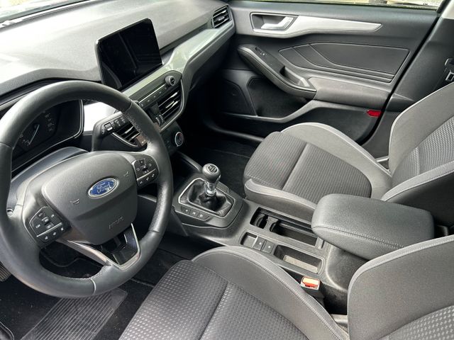 Fahrzeugabbildung Ford Focus  Cool & Connect+CarPlay+Kamera+NaviZB+BT