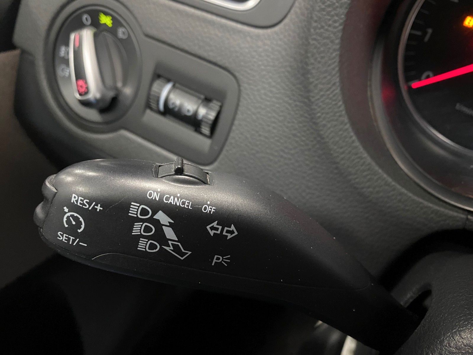 Fahrzeugabbildung Volkswagen Polo 1.2 TSI CrossPolo 1.Hand+17"Alu+CHECKHEFT++