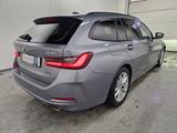 BMW 318i Touring 2.0 Automatik Innovationspaket - BMW: Kombi, 3.0