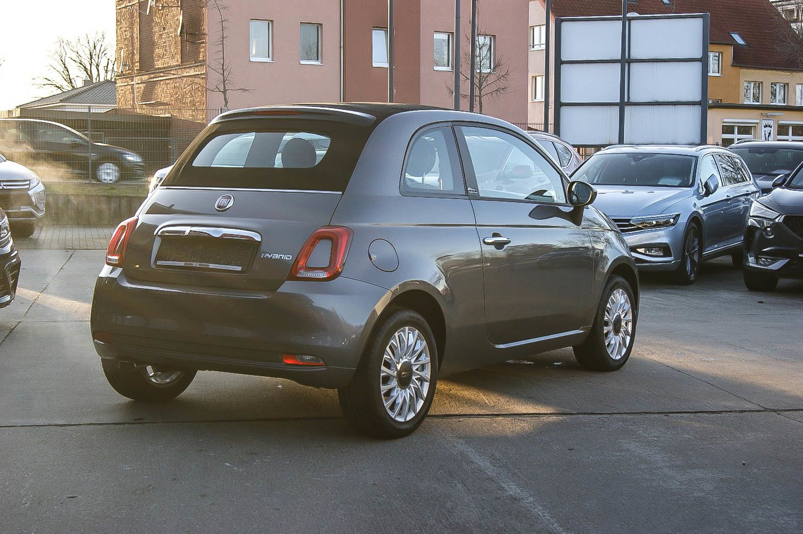 Fahrzeugabbildung Fiat 500 C 1.0 GSE N3 Hybrid Lounge CARPLAY E-VERDECK