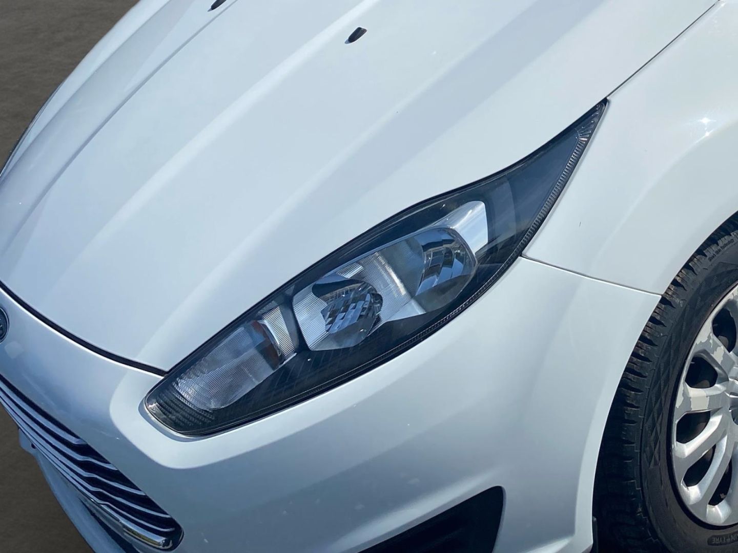 Fahrzeugabbildung Ford Fiesta Trend Frontscheibenheizung