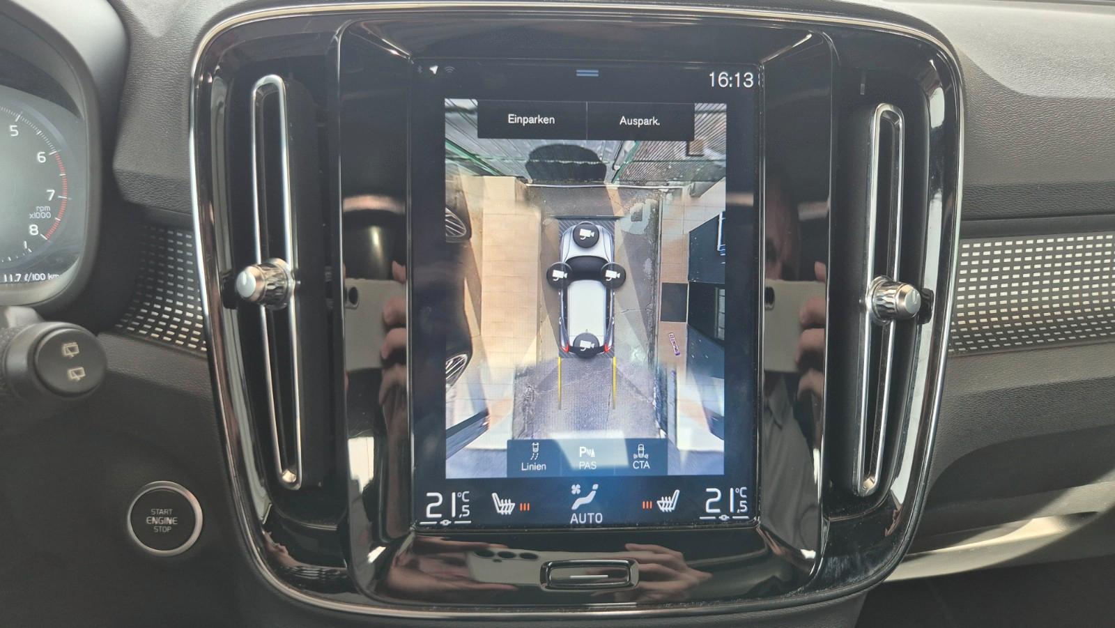 Volvo XC40 T5 R Design AWD Pano H&K Carplay