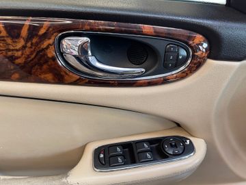 Jaguar XJ 2.7 D XJ6 Sovereign *Klima*Navi*PDC*Bluetooth