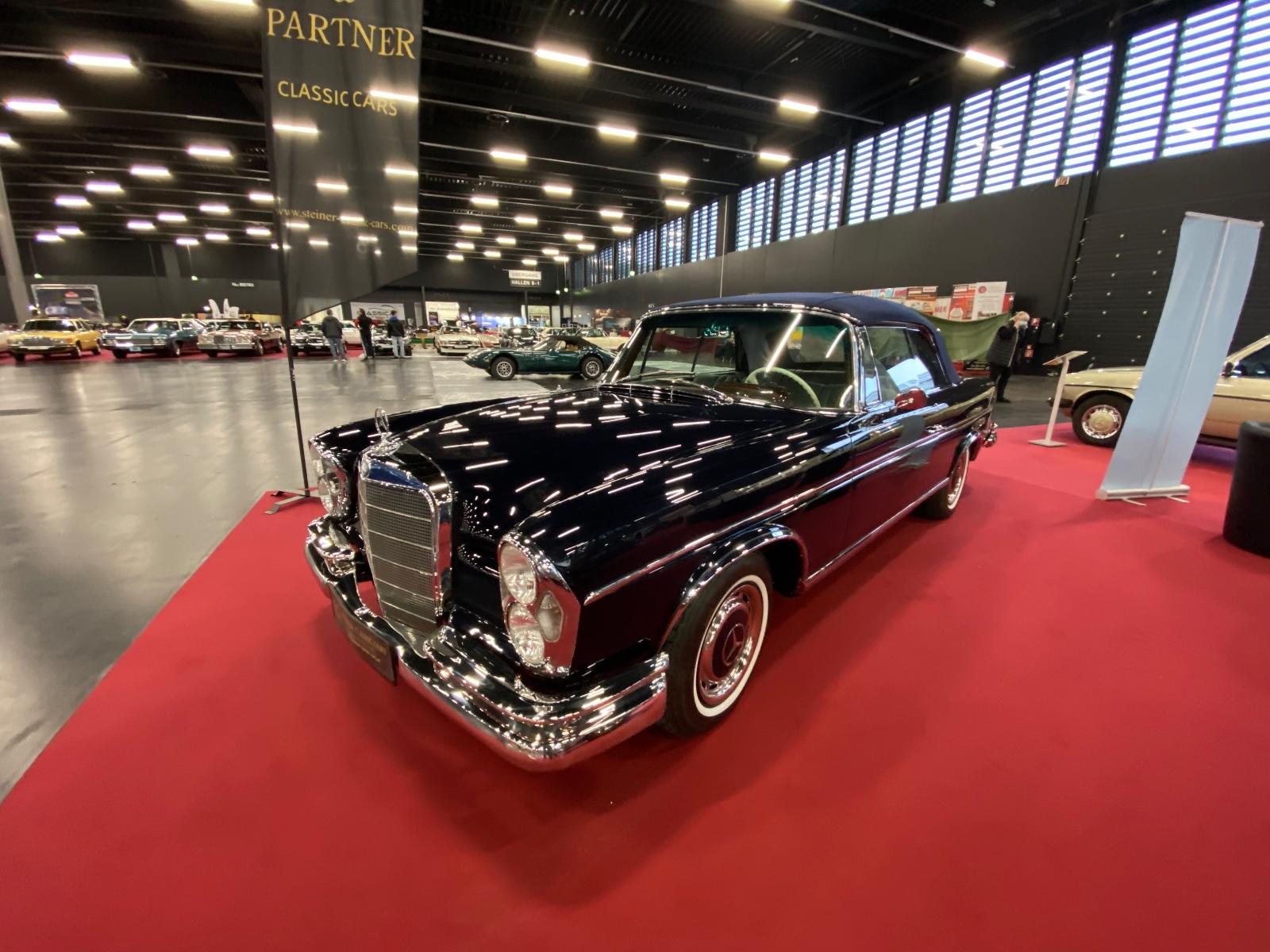 Mercedes-Benz W112 - 300 SE Cabrio