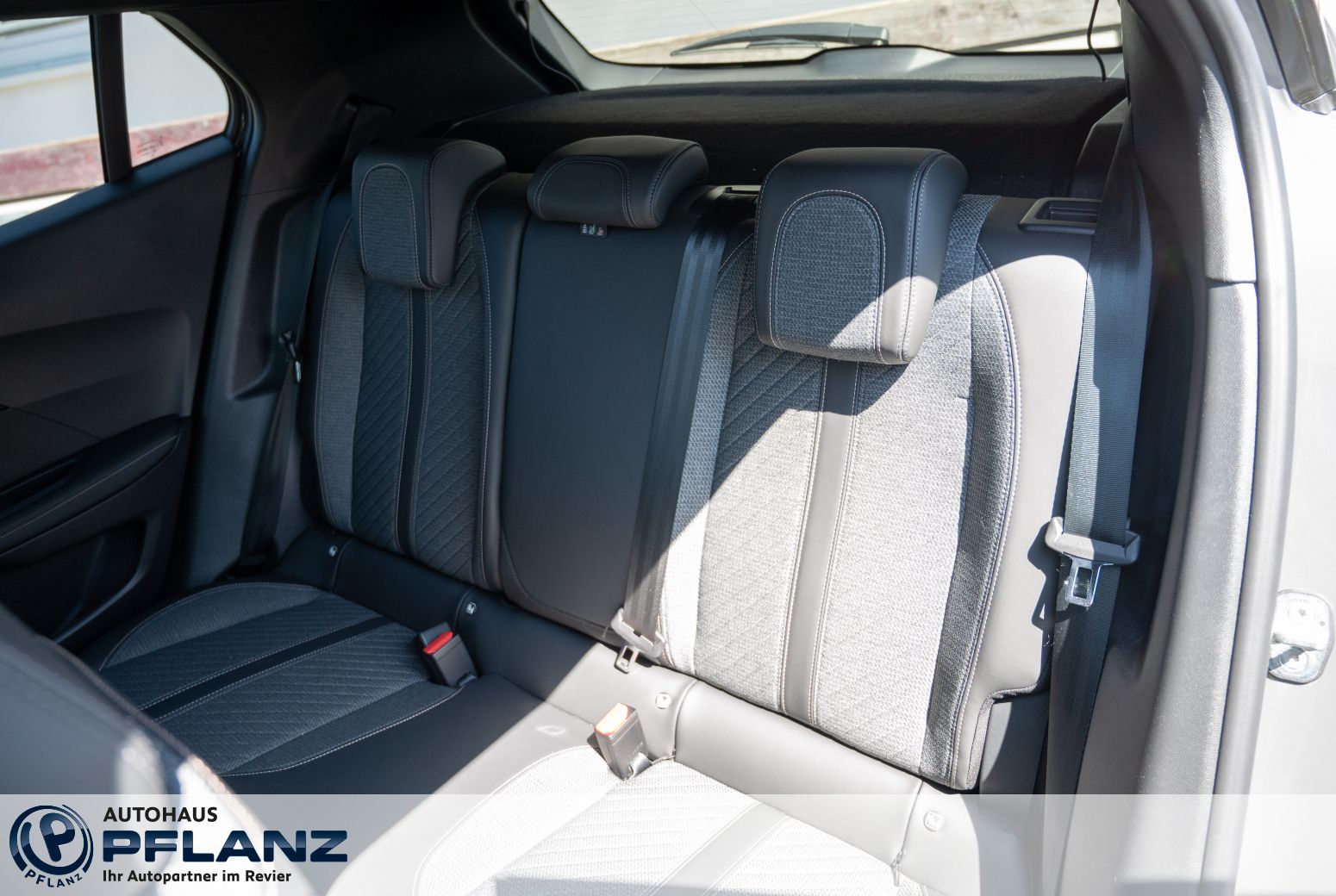 Peugeot 2008 - Bild 7