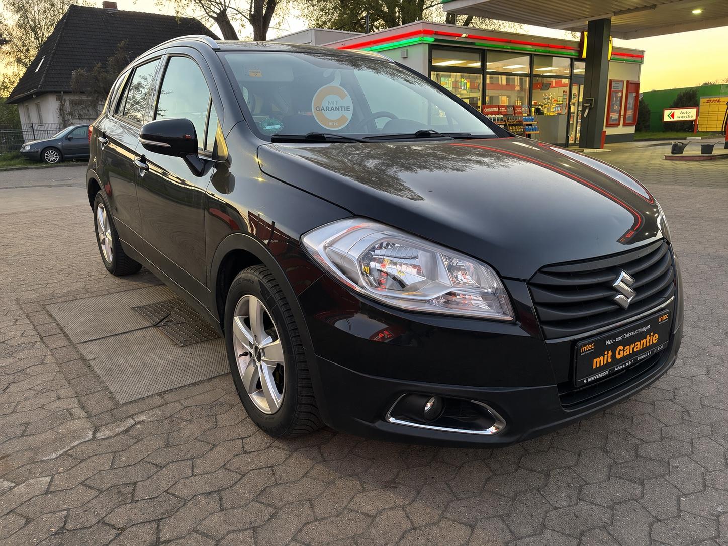Suzuki SX4 Automatik/AHK/SHZ/Klima/Tempomat