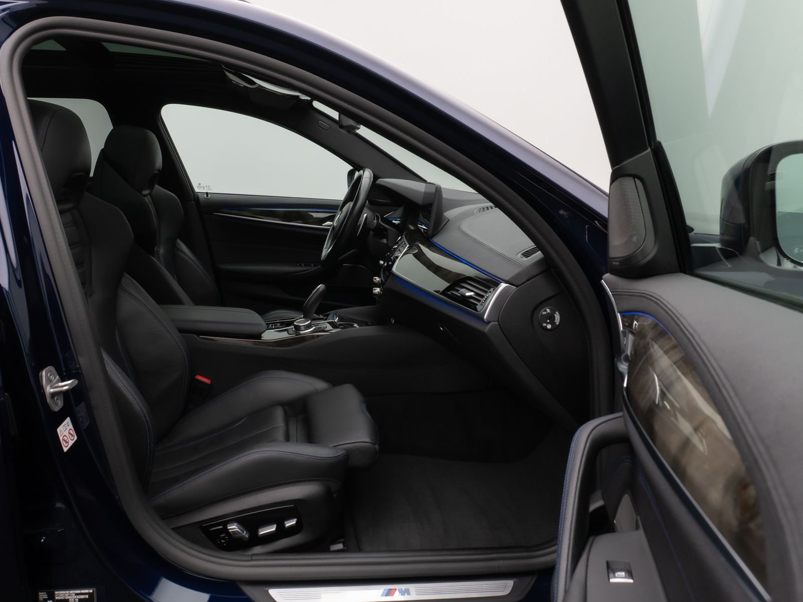 Fahrzeugabbildung BMW 520d xD M Sport FondEnt DAB Kamera Laser H/K 19"