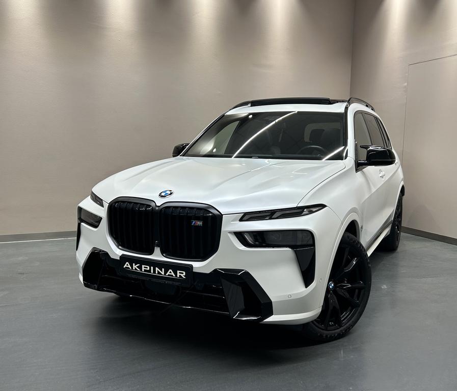BMW X7 M60