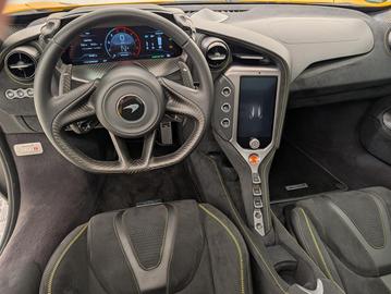 صورة 10 لـ 2025 Mclaren 750S