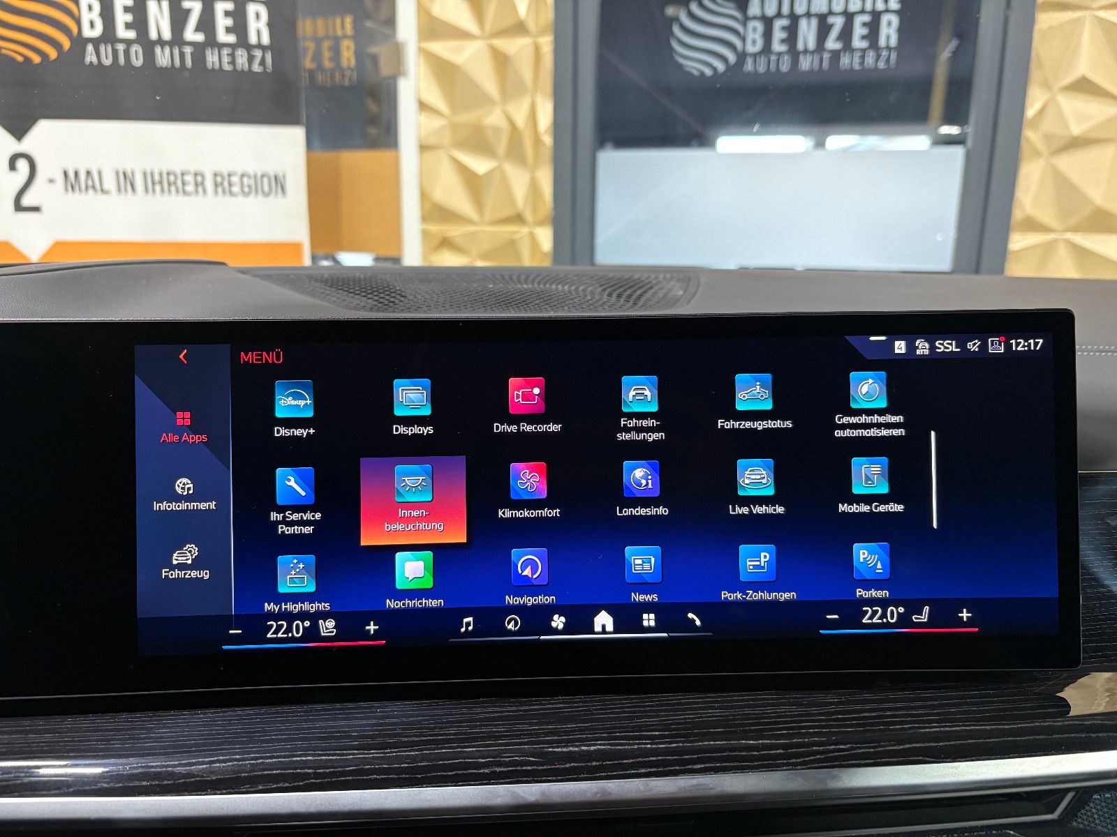 Fahrzeugabbildung BMW X5 30 d xDrive M Sport/HEAD-UP/360°/SOUND/AMBIEN